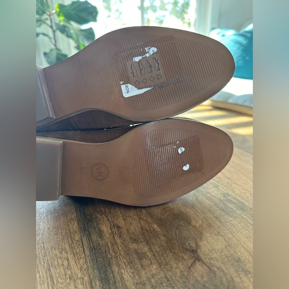 Michael Kors Womens Sunny Laser Cut Ankle Boots Almond Toe Suede Brown Size 6M - Picture 6 of 9